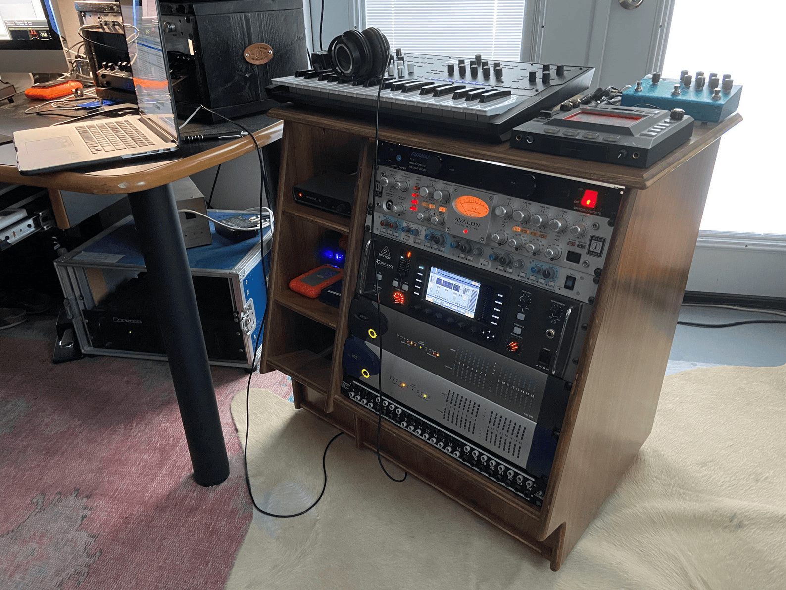 Wooden desk top with beautiful grain in workshop